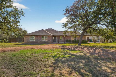 Photo of 412 Bluebonnet Dr, Granite Shoals, TX 78654 (MLS # 175846)