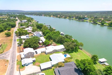 Photo of 2932 River Oaks Dr, Kingsland, TX 78639 (MLS # 173516)