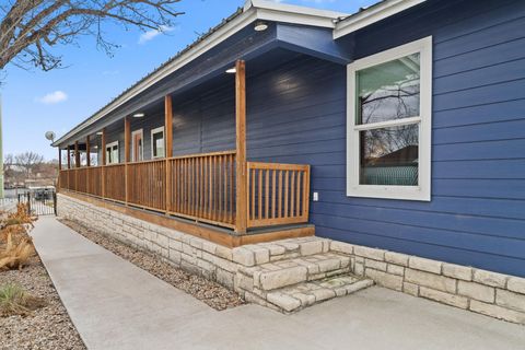 Photo of 2028 Williams Lakeshore Shr, Kingsland, TX 78639 (MLS # 176621)