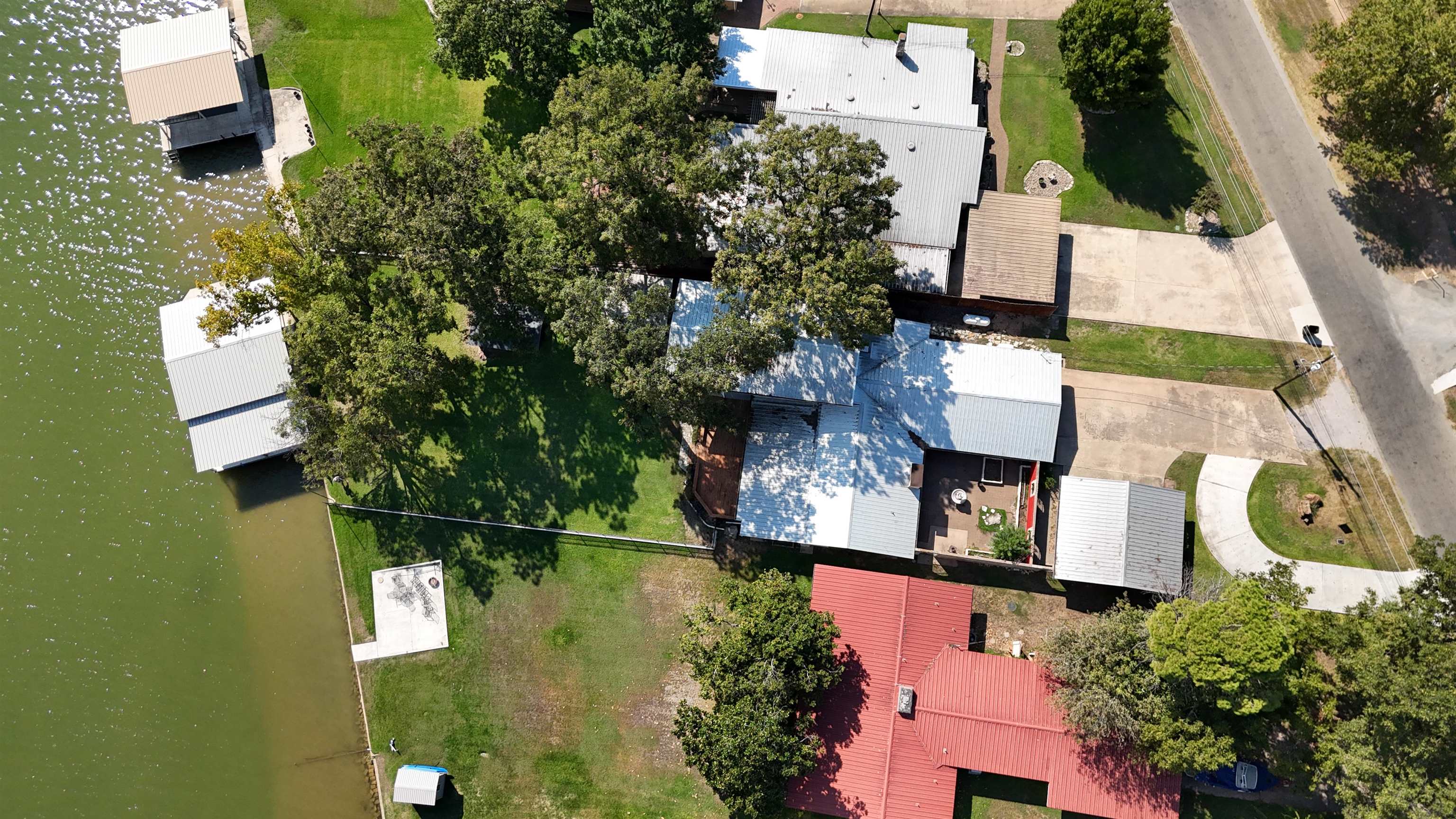 1912 Bluebonnet Lane