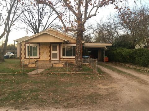 Photo of 610 Lakeshore Dr, Marble Falls, TX 78654 (MLS # 175270)