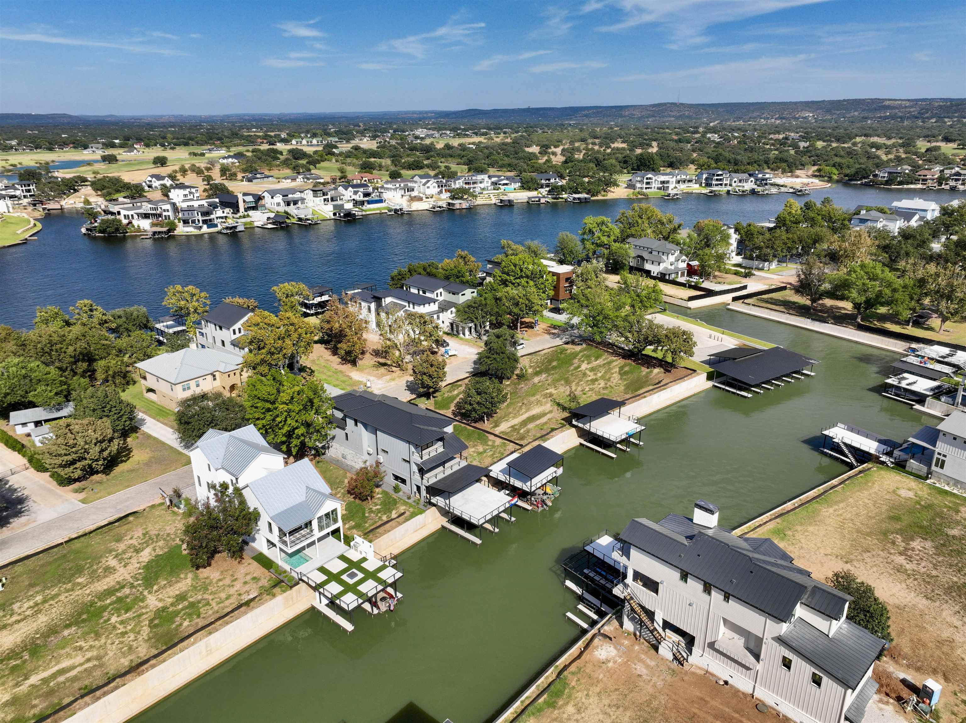 Kingsland, Texas, 78639, United States, 5 Bedrooms Bedrooms, ,6 BathroomsBathrooms,Residential,Active,2044196