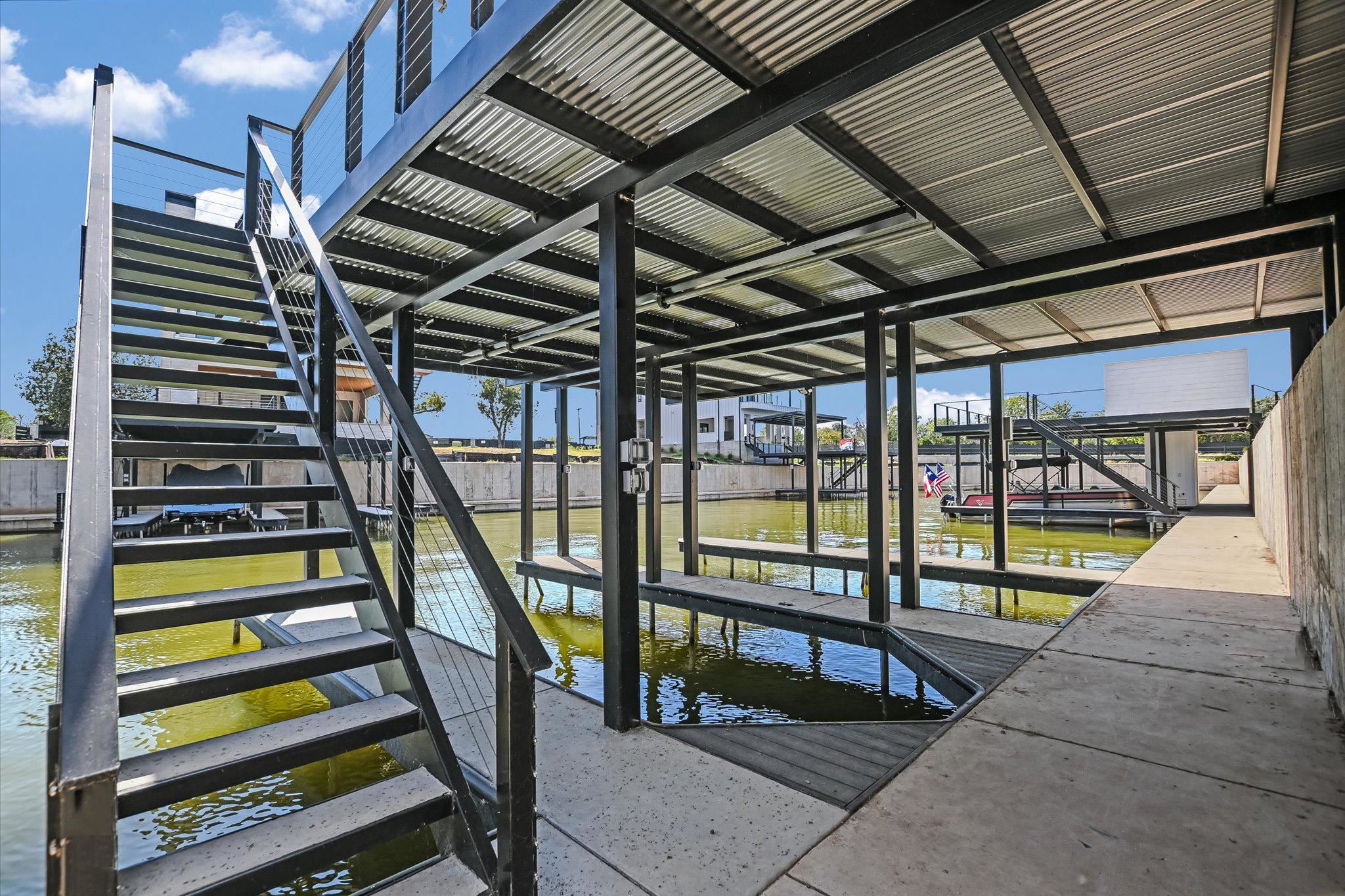 Kingsland, Texas, 78639, United States, 5 Bedrooms Bedrooms, ,6 BathroomsBathrooms,Residential,Active,2044196