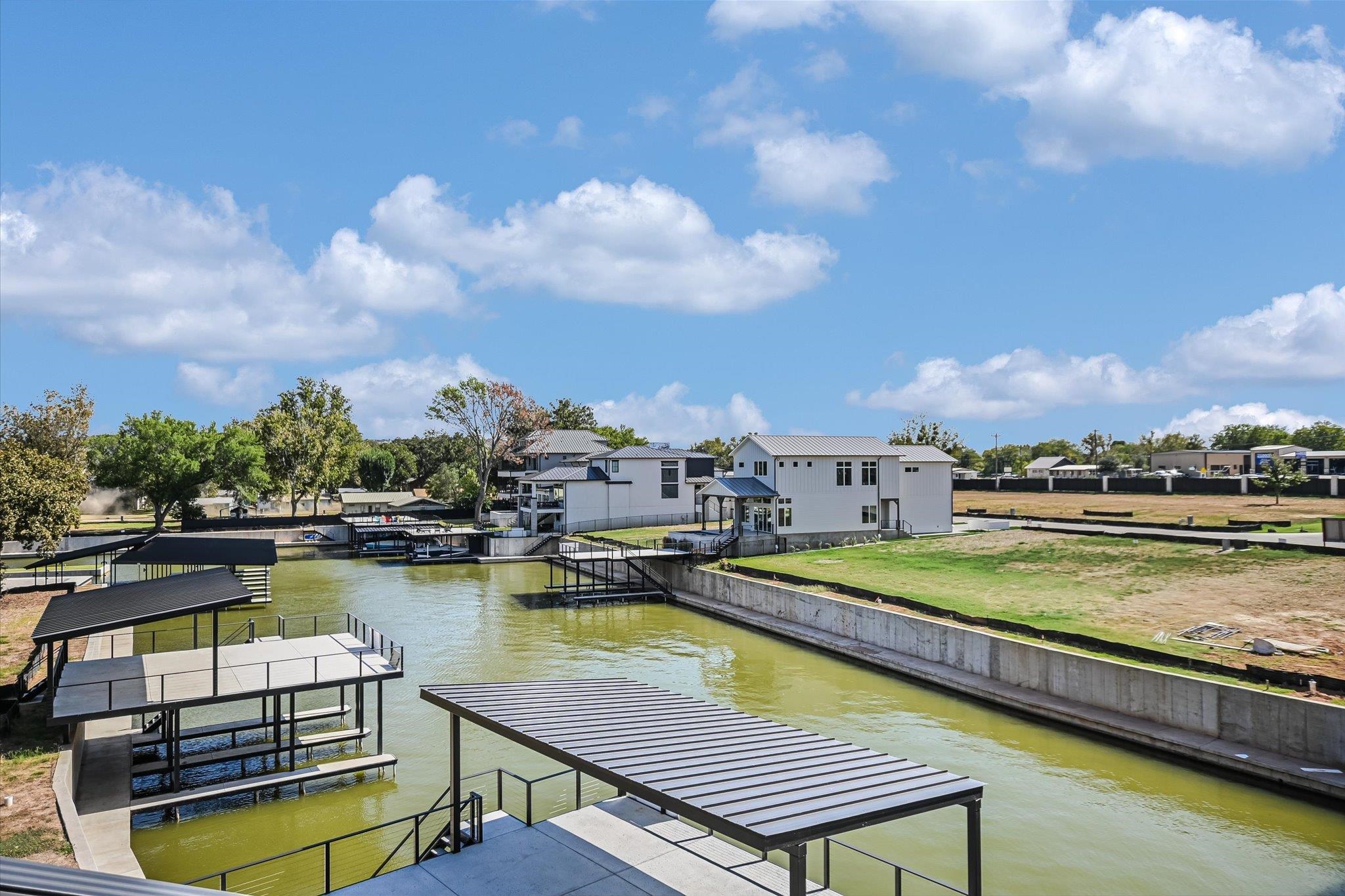 Kingsland, Texas, 78639, United States, 5 Bedrooms Bedrooms, ,6 BathroomsBathrooms,Residential,Active,2044196