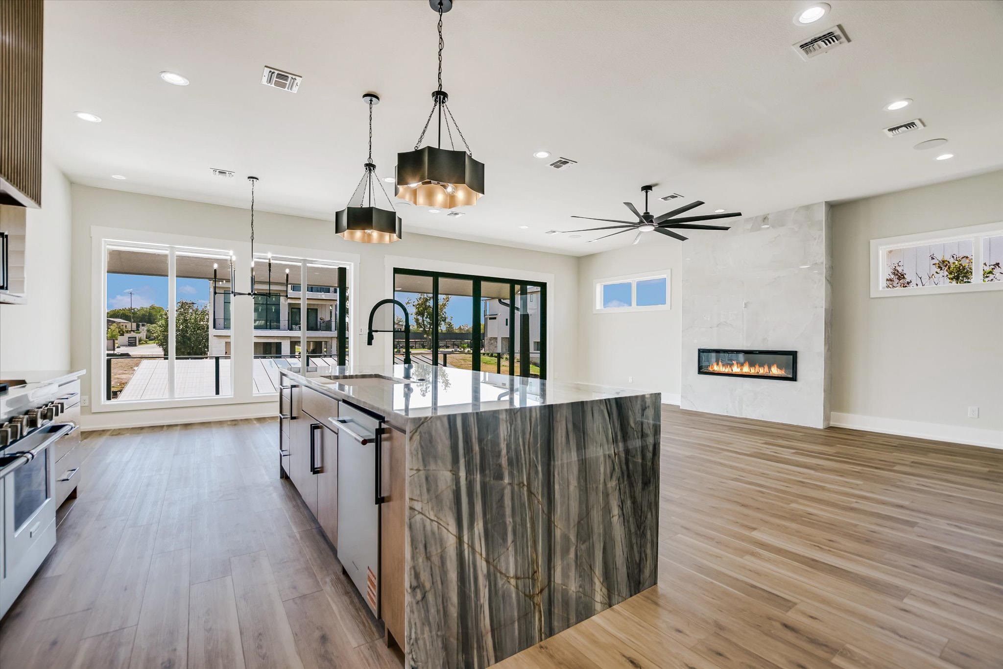 Kingsland, Texas, 78639, United States, 5 Bedrooms Bedrooms, ,6 BathroomsBathrooms,Residential,Active,2044196