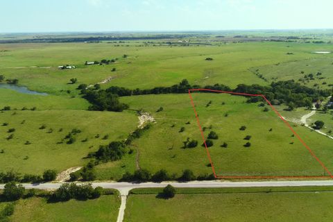 Photo of 21 Hackberry Road, Salado, TX 76571 (MLS # 174592)