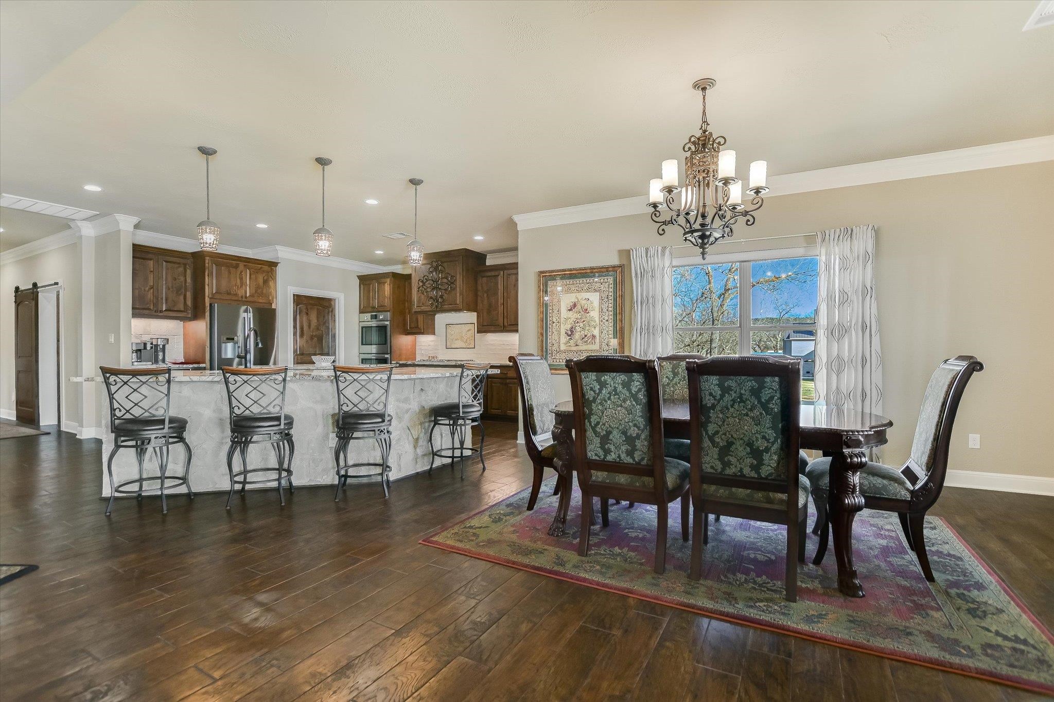 Positioned on two Lake LBJ waterfront lots, 360 Campa Pajama offers ap – image 12