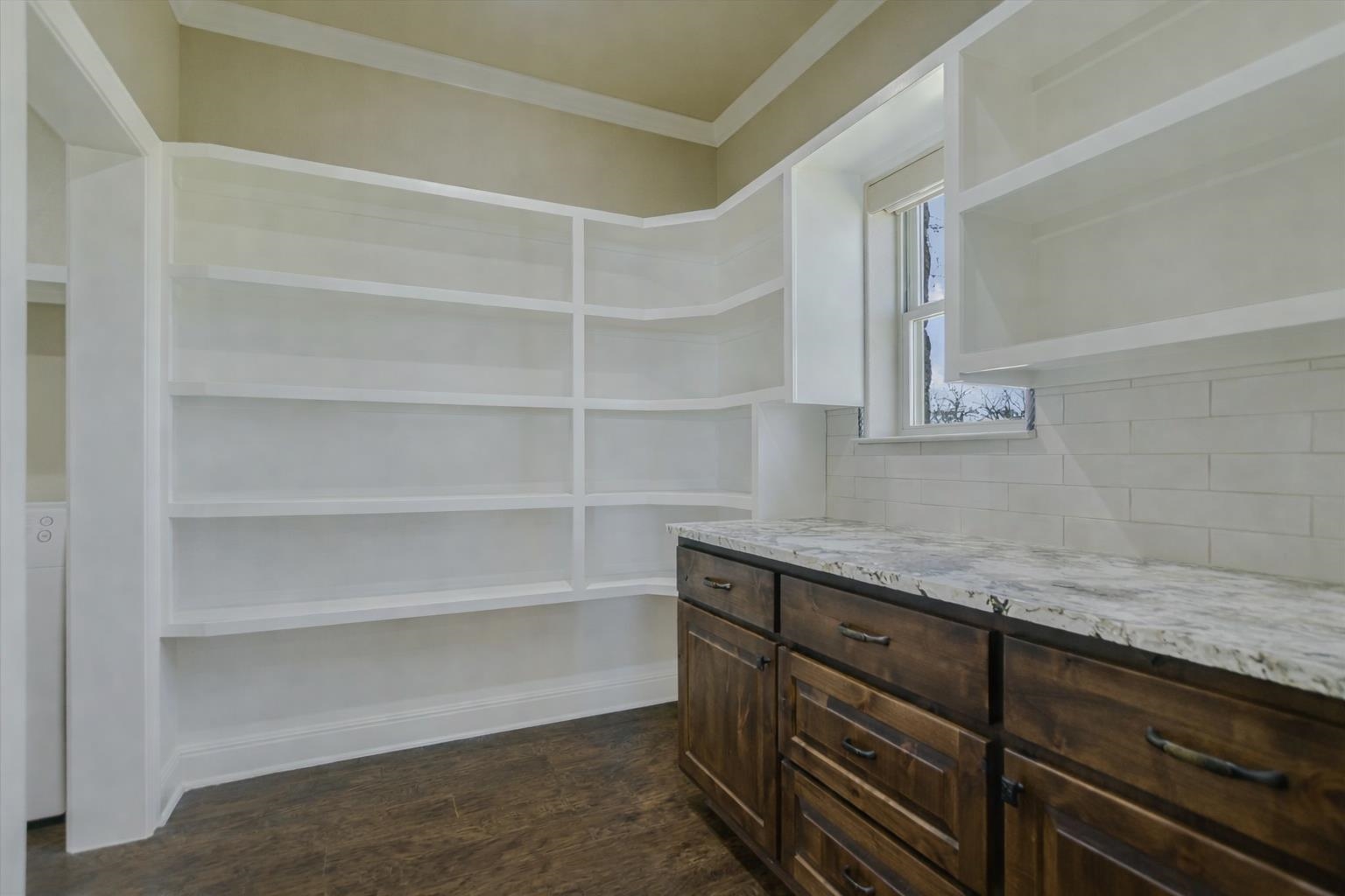 Positioned on two Lake LBJ waterfront lots, 360 Campa Pajama offers ap – image 16