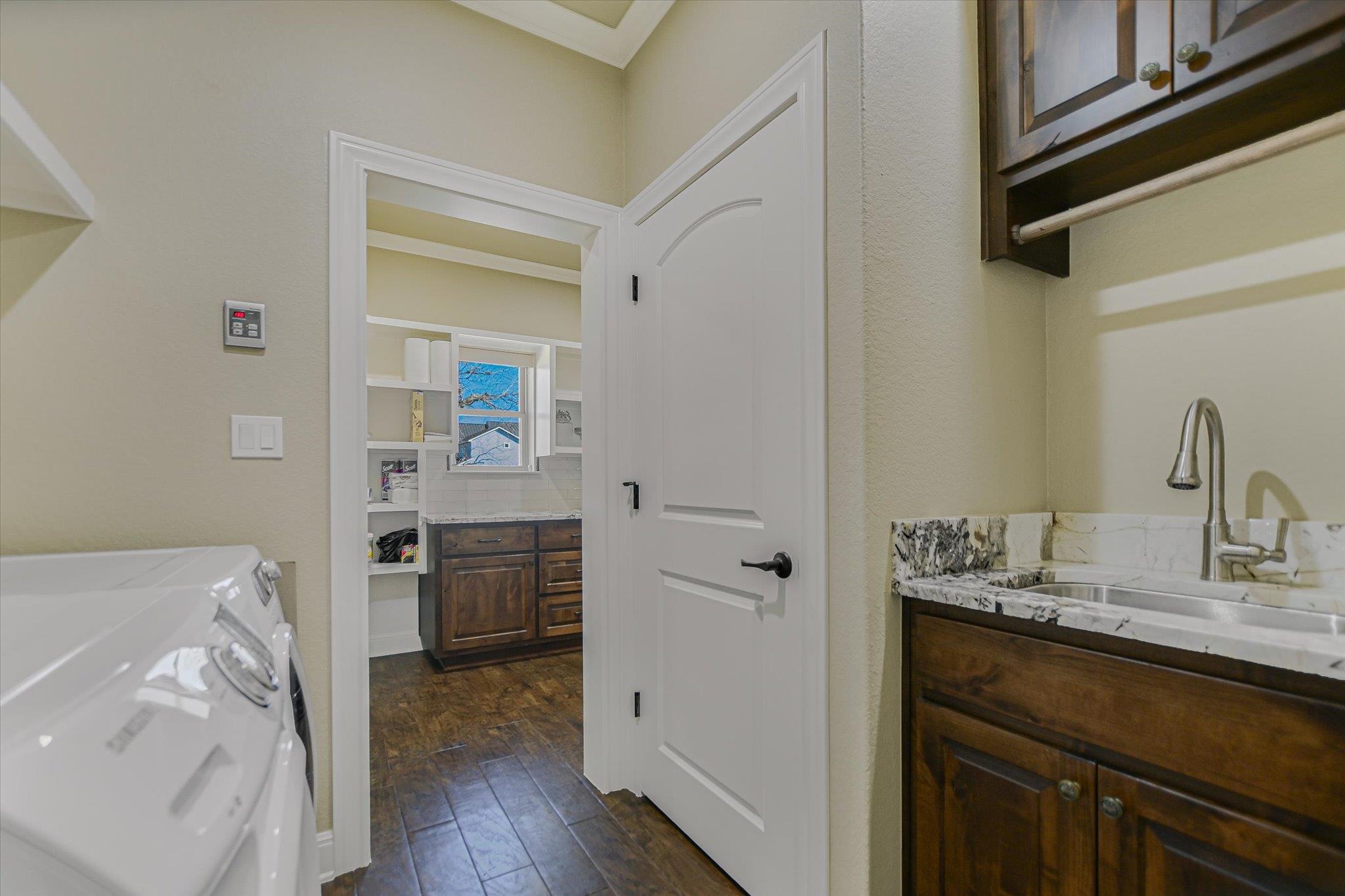 Positioned on two Lake LBJ waterfront lots, 360 Campa Pajama offers ap – image 17