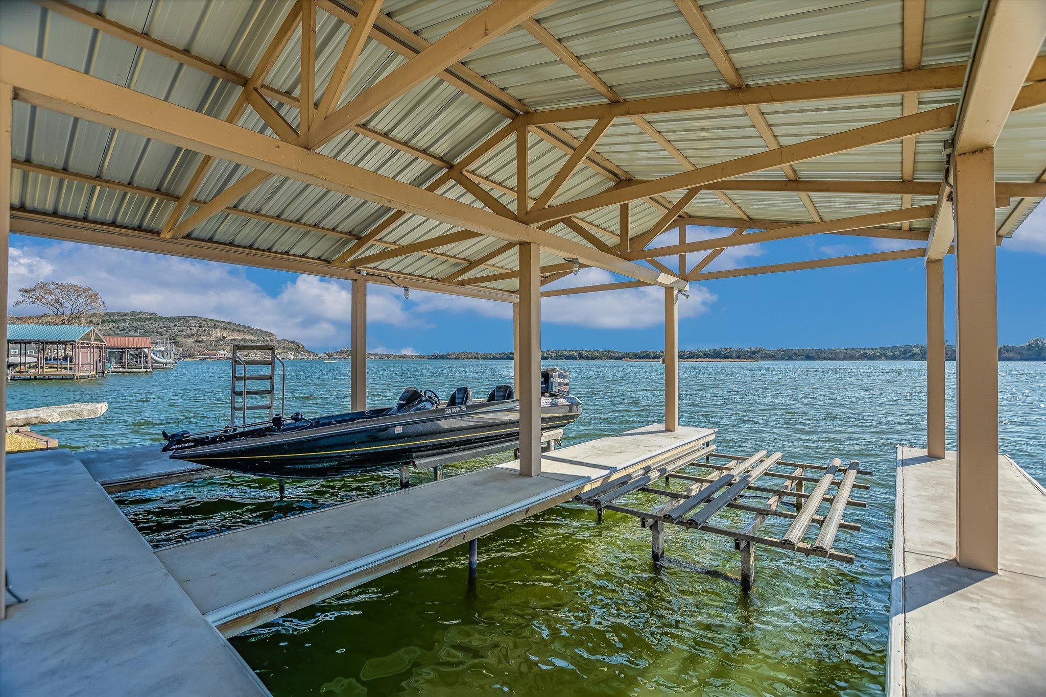 Positioned on two Lake LBJ waterfront lots, 360 Campa Pajama offers ap – image 35
