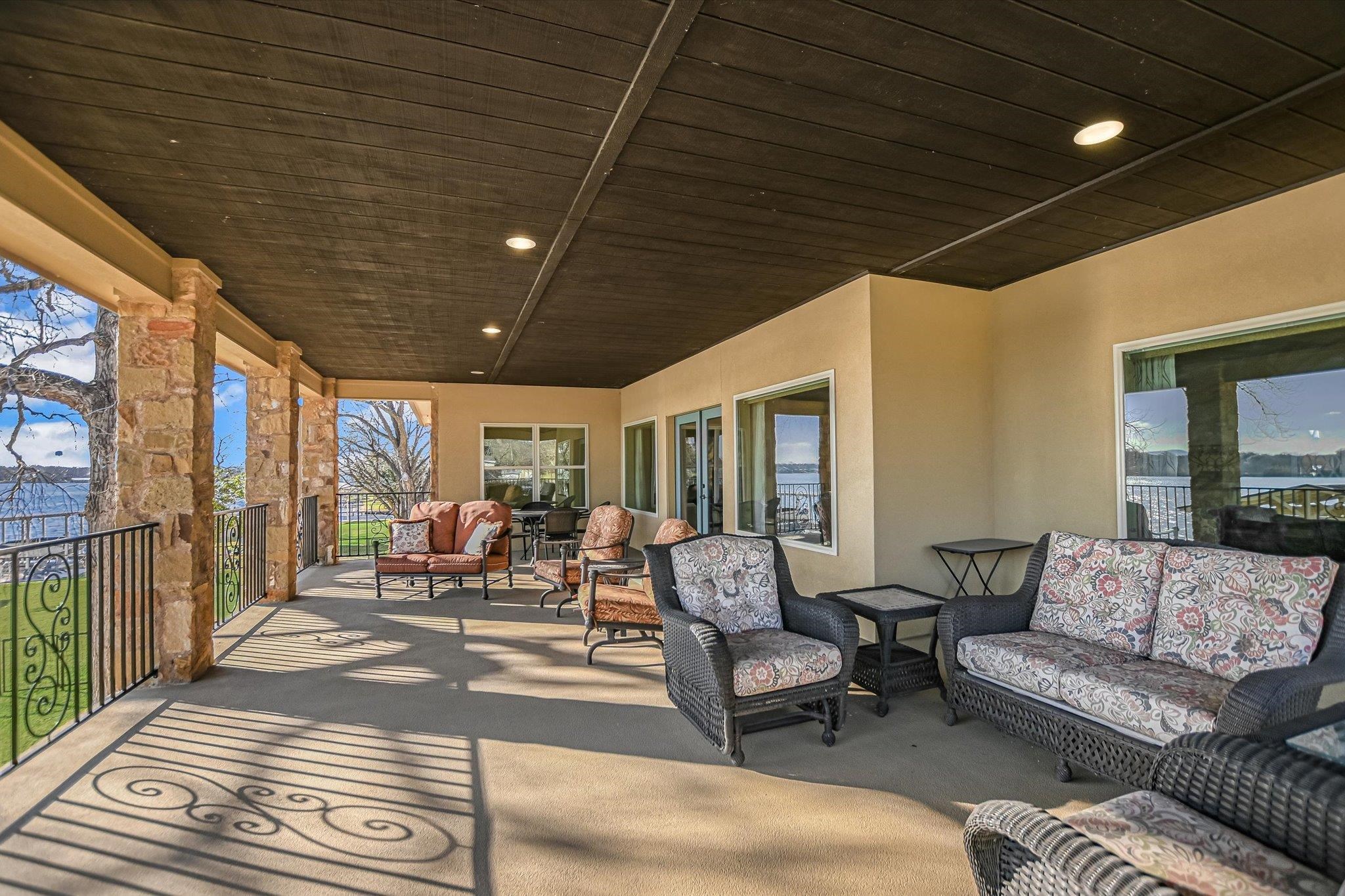 Positioned on two Lake LBJ waterfront lots, 360 Campa Pajama offers ap – image 10