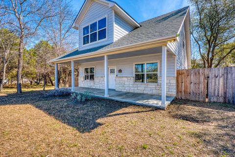 Photo of 4308 Twin Oaks Drive, Cottonwood Shores, TX 78657 (MLS # 176577)