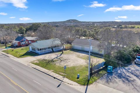Photo of 808 N Water St, Burnet, TX 78611 (MLS # 176659)