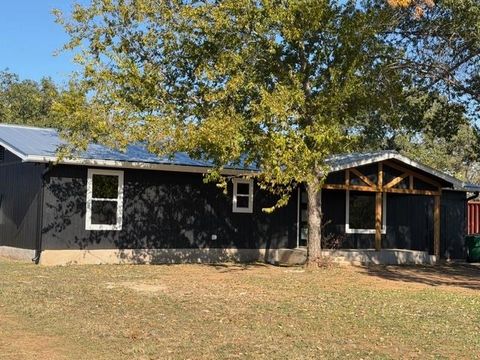 Photo of 903 Flag Creek Dr, Llano, TX 78643 (MLS # 176029)