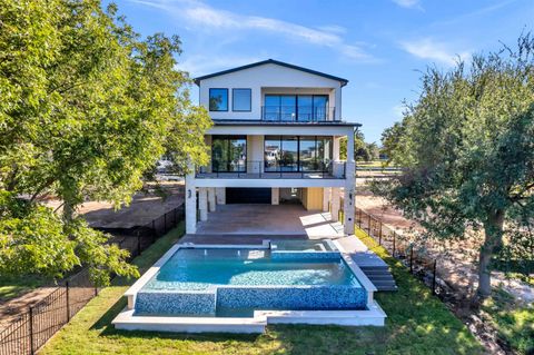 Photo of 525 Lake Street, Kingsland, TX 78639 (MLS # 176841)