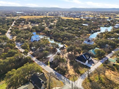 Photo of 610 Williams Lakeshore Shr, Kingsland, TX 78639 (MLS # 176508)