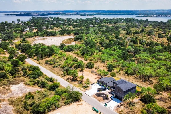 13 W LIVE OAK DR, MARBLE FALLS, TX 78654 - Image 5561cbb9e9c1a26ea8ae1d28d2e4a4cf/1281691969