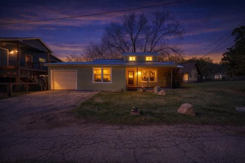 Photo of 1318 Contour Dr, Burnet, TX 78611 (MLS # 176998)