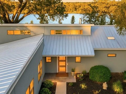 Photo of 3721 Lakeview Dr, Cottonwood Shores, TX 78657 (MLS # 176407)