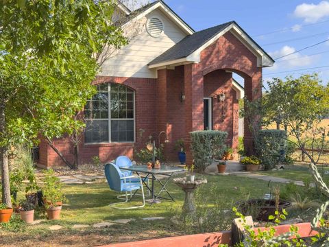 Photo of 1109 E College St, Llano, TX 78643 (MLS # 175491)