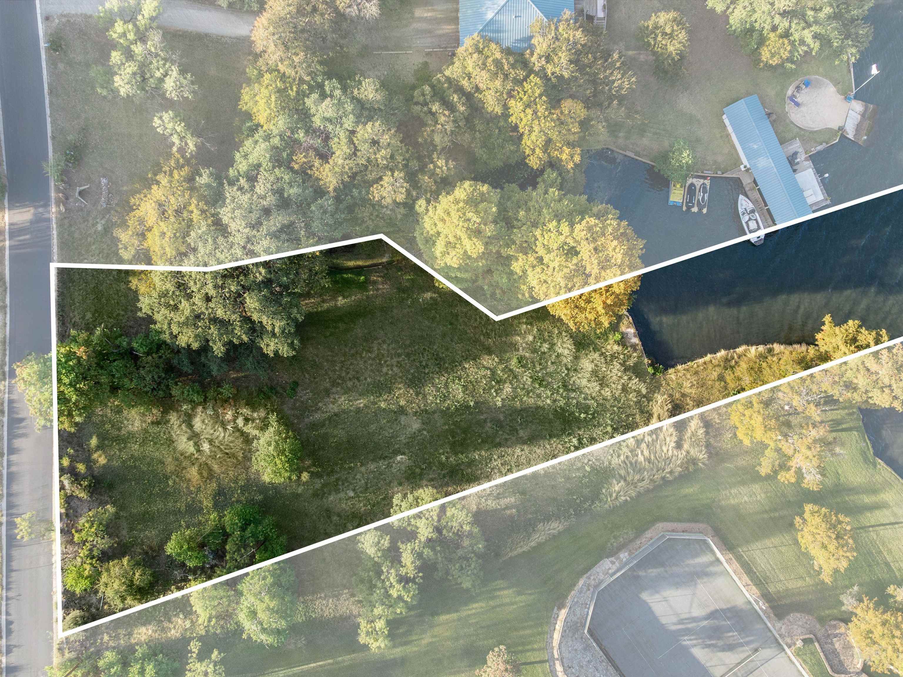 2908 & 2910 Pack Saddle Drive