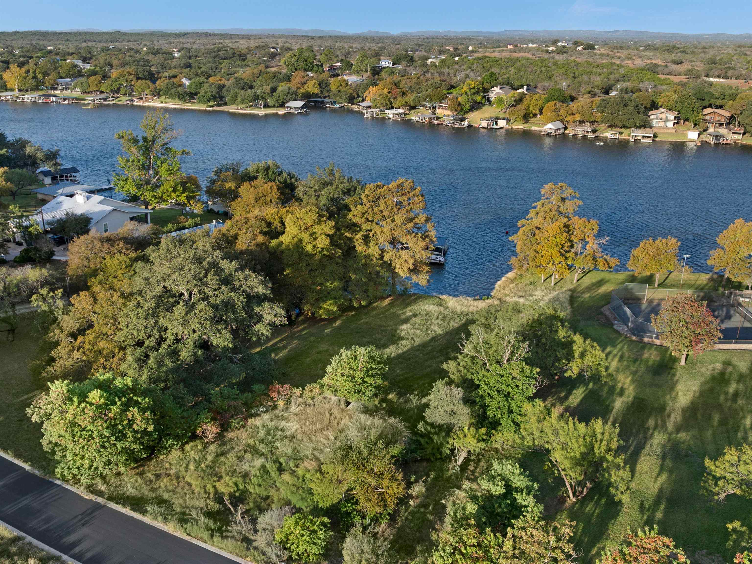 2908 & 2910 Pack Saddle Drive