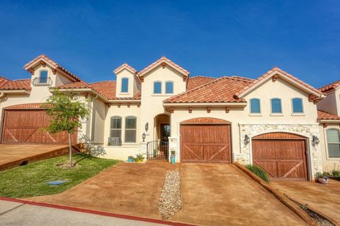 Photo of 212 Tuscan Dr, Horseshoe Bay, TX 78657 (MLS # 176639)