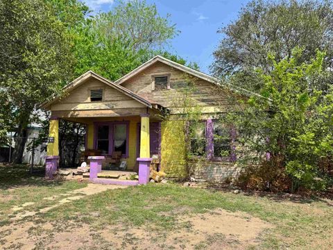 205 S Chestnut St, Lampasas, TX 76550 - #: 173407