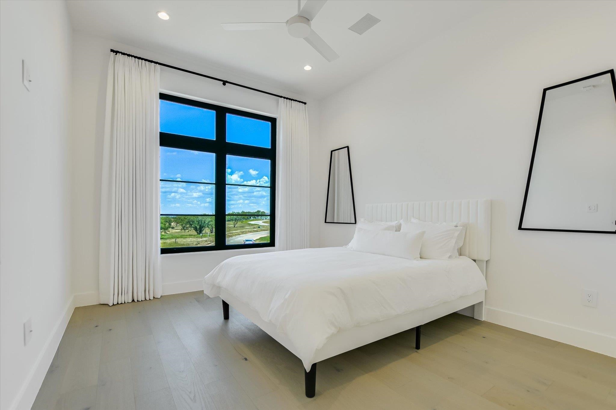 Horseshoe Bay, Texas, 78657, United States, 4 Bedrooms Bedrooms, ,5 BathroomsBathrooms,Residential,Active,2045511