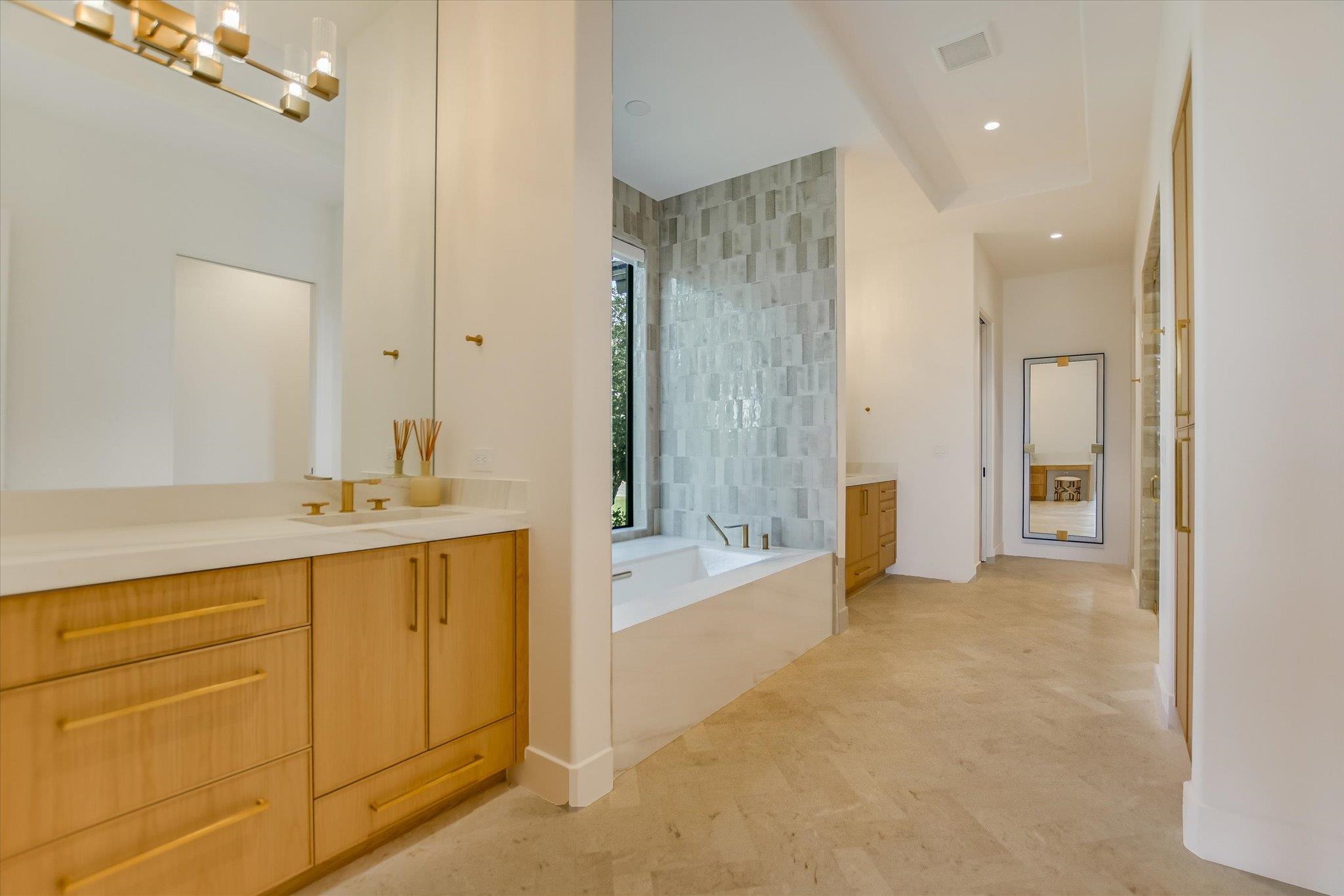 Horseshoe Bay, Texas, 78657, United States, 4 Bedrooms Bedrooms, ,5 BathroomsBathrooms,Residential,Active,2045511