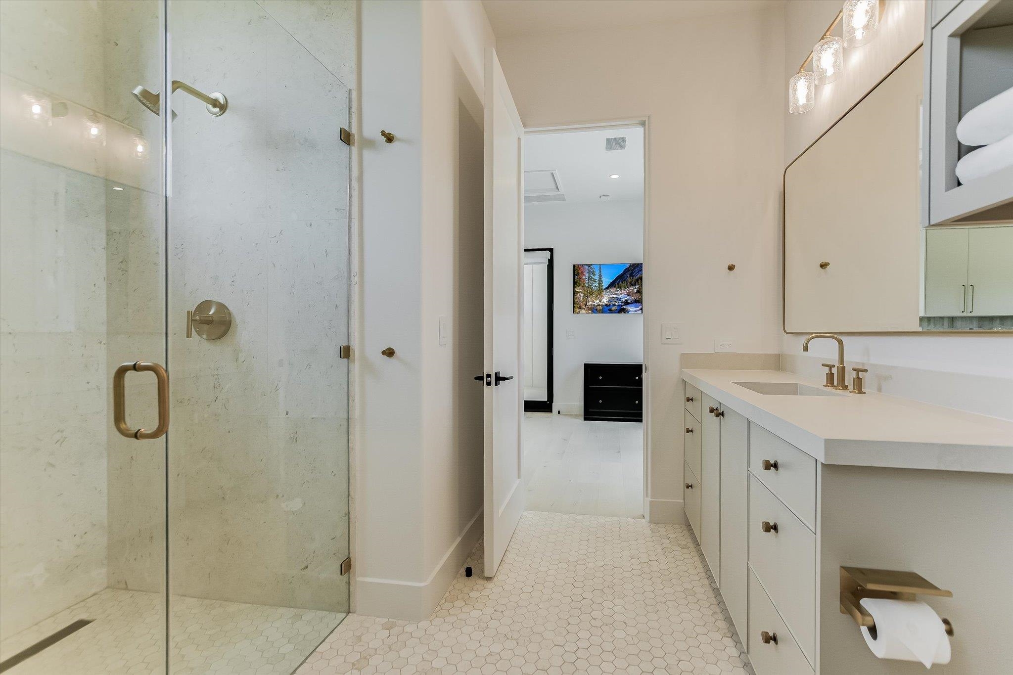 Horseshoe Bay, Texas, 78657, United States, 4 Bedrooms Bedrooms, ,5 BathroomsBathrooms,Residential,Active,2045511