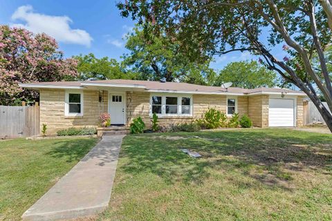 Photo of 508 Ave G, Marble Falls, TX 78654 (MLS # 174509)