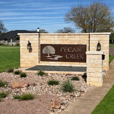 Photo of 103 James Circle, Horseshoe Bay, TX 78657 (MLS # 176033)