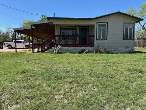 Photo of 802 Magnolia Ln, Cottonwood Shores, TX 78657 (MLS # 176969)