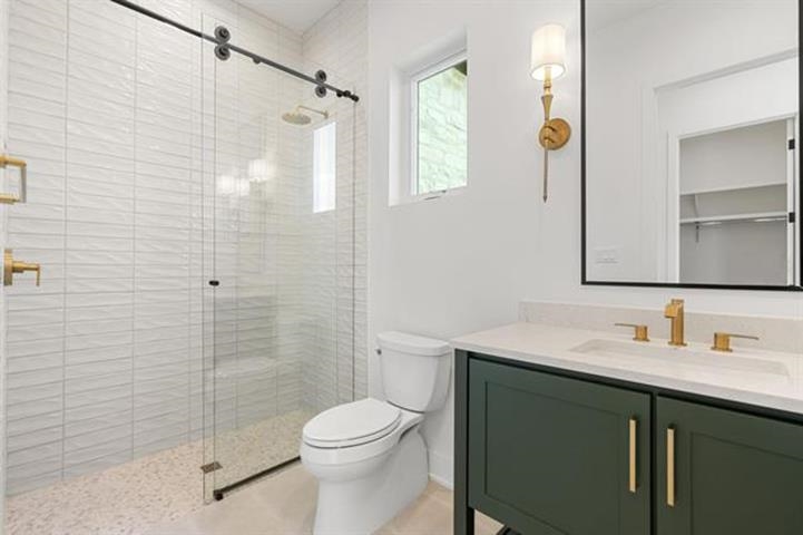 Horseshoe Bay, Texas, 78657, United States, 4 Bedrooms Bedrooms, ,4 BathroomsBathrooms,Residential,Active,2041627