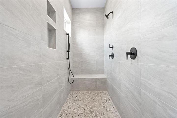 Horseshoe Bay, Texas, 78657, United States, 4 Bedrooms Bedrooms, ,4 BathroomsBathrooms,Residential,Active,2041627