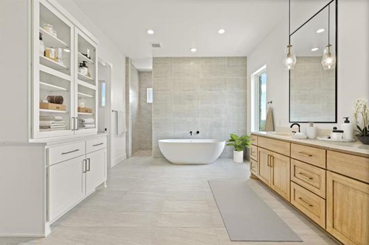 Horseshoe Bay, Texas, 78657, United States, 4 Bedrooms Bedrooms, ,4 BathroomsBathrooms,Residential,Active,2041627