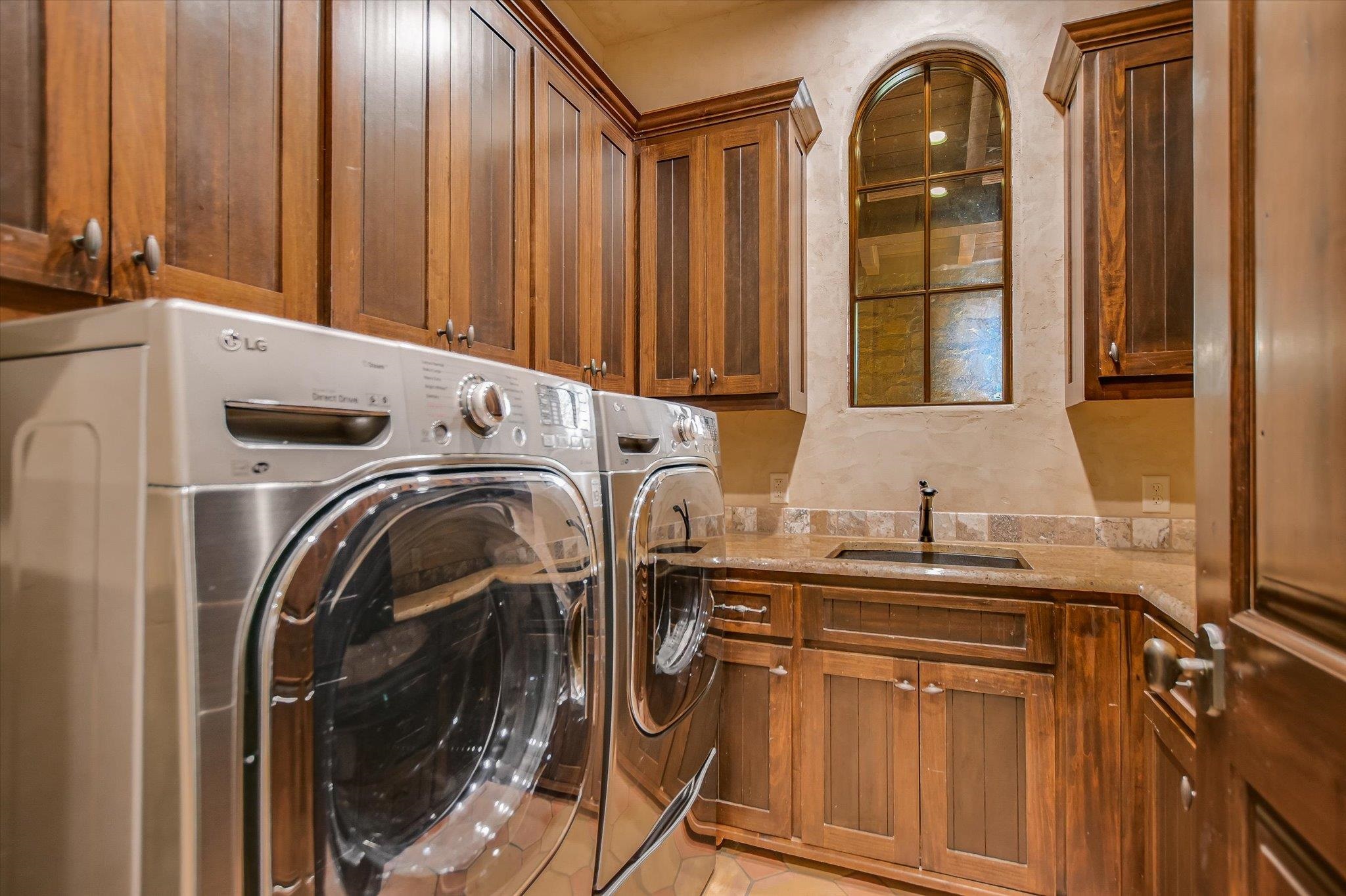 Horseshoe Bay, Texas, 78657, United States, 4 Bedrooms Bedrooms, ,4 BathroomsBathrooms,Residential,Active,2035627