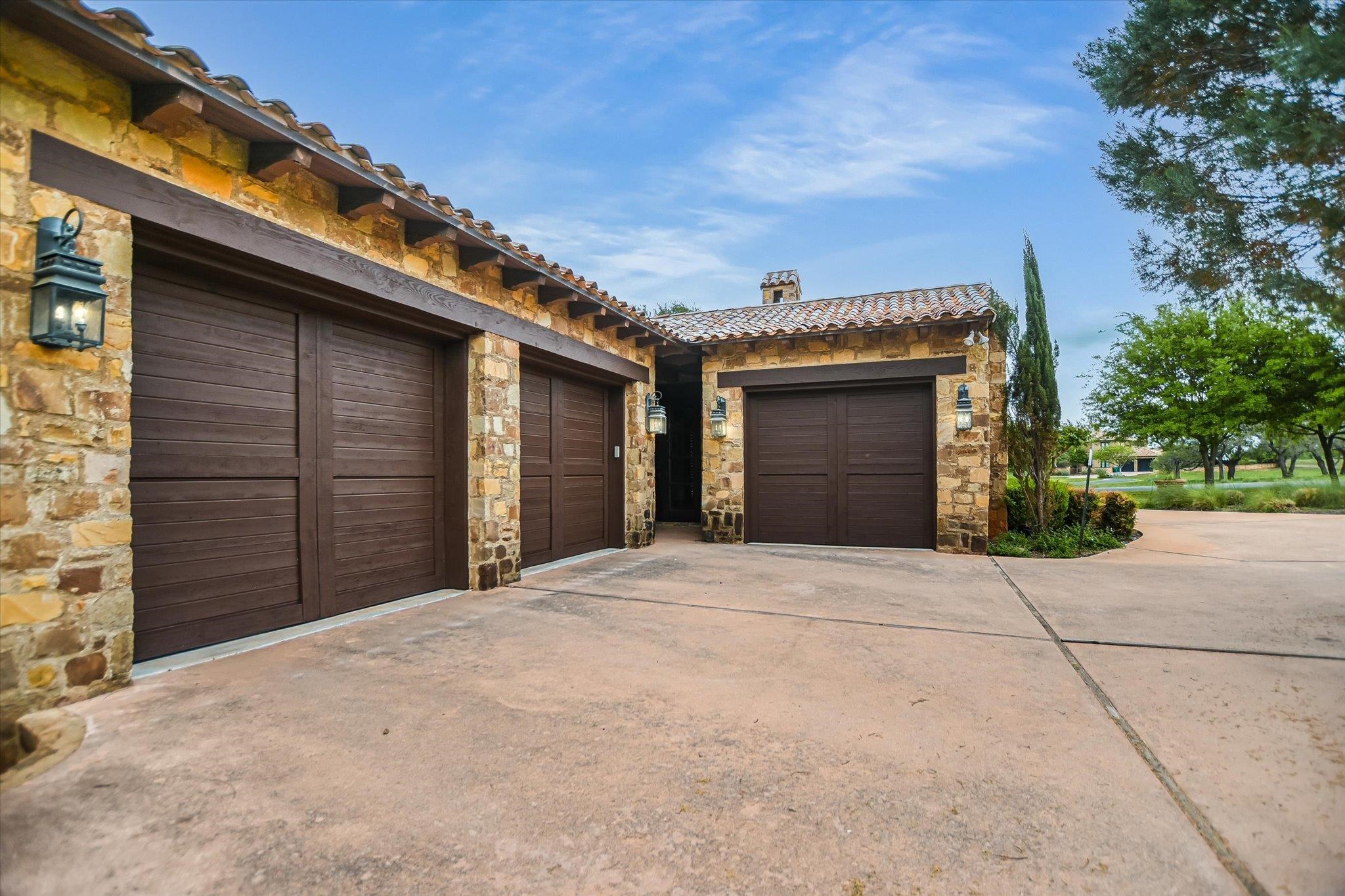 Horseshoe Bay, Texas, 78657, United States, 4 Bedrooms Bedrooms, ,4 BathroomsBathrooms,Residential,Active,2035627