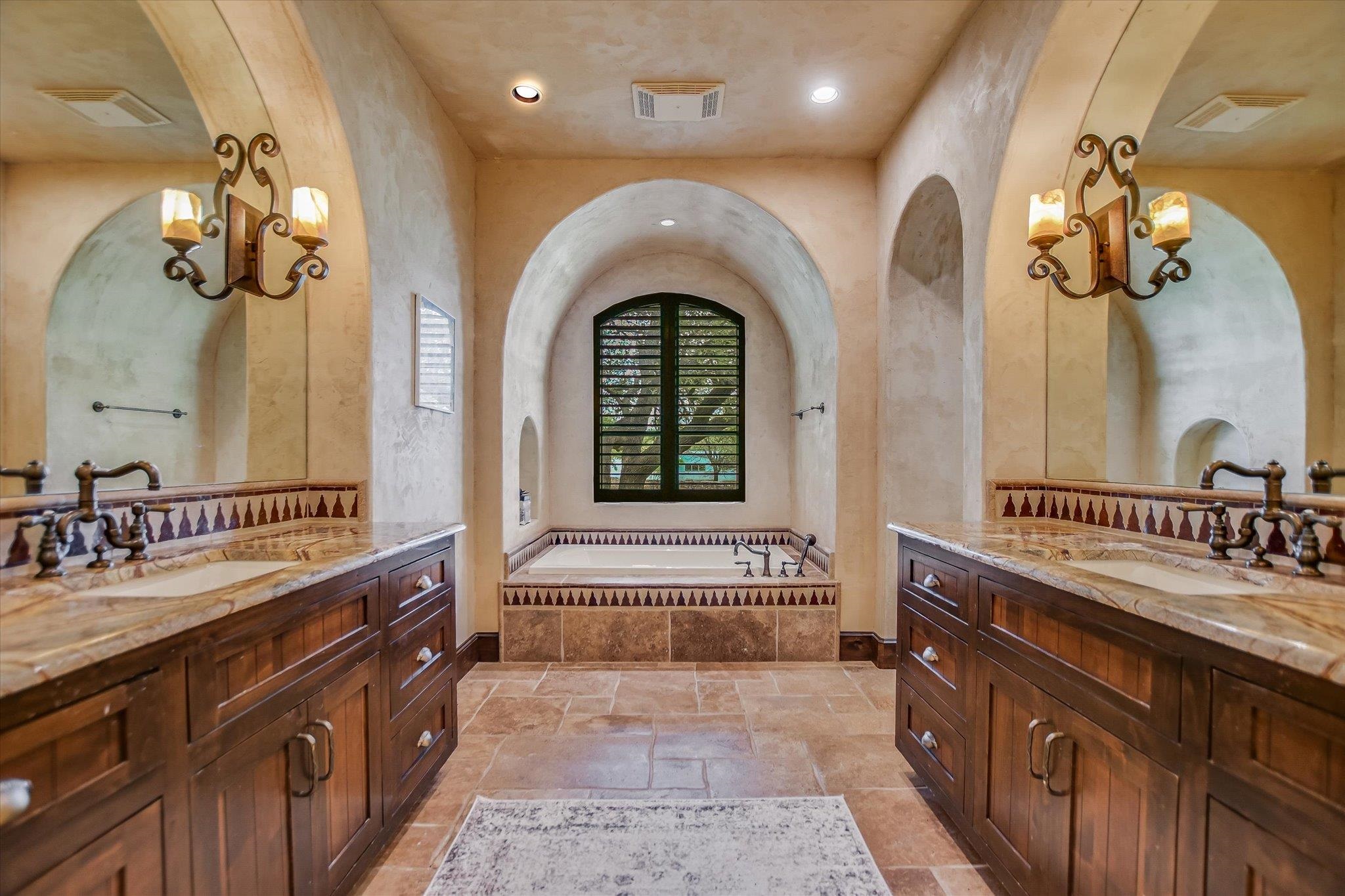 Horseshoe Bay, Texas, 78657, United States, 4 Bedrooms Bedrooms, ,4 BathroomsBathrooms,Residential,Active,2035627