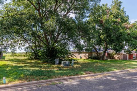Photo of 288 Turkey Run, Meadowlakes, TX 78654 (MLS # 175331)