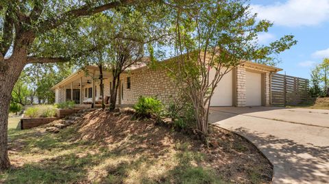 Photo of 113 W Bluebonnet Road, Horseshoe Bay, TX 78657 (MLS # 175246)
