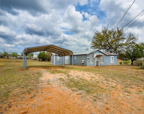 Photo of 509 E Austin St, Llano, TX 78643 (MLS # 176061)
