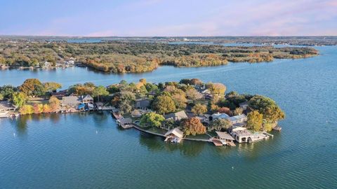 Photo of 21 Beaver Island, Granite Shoals, TX 78654 (MLS # 176973)