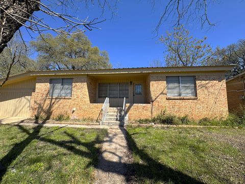 Photo of 807 N West, Burnet, TX 78611 (MLS # 177012)