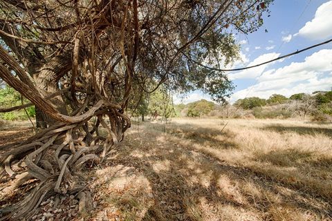Photo of 10218 Bowie Knife, Horseshoe Bay, TX 78657 (MLS # 175567)