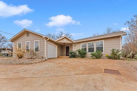 Photo of 509 Cr 136b Street, Kingsland, TX 78639 (MLS # 176605)