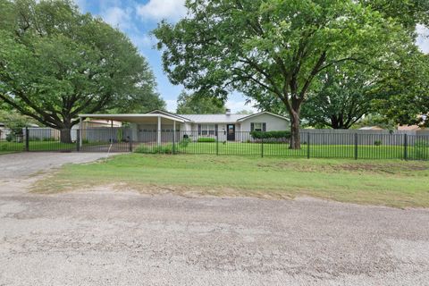 Photo of 310 Cardinal Lane, Burnet, TX 78611 (MLS # 173843)