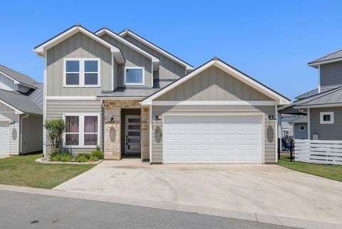 Photo of 128 Village View Dr, Kingsland, TX 78639 (MLS # 176440)