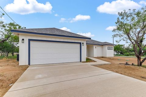 104 W Hickory Drive, Granite Shoals, TX 78654 - #: 171527